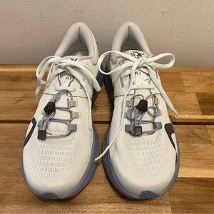 Mount to Coast R1 Ultra Road Running Shoes - Special Edition size 9